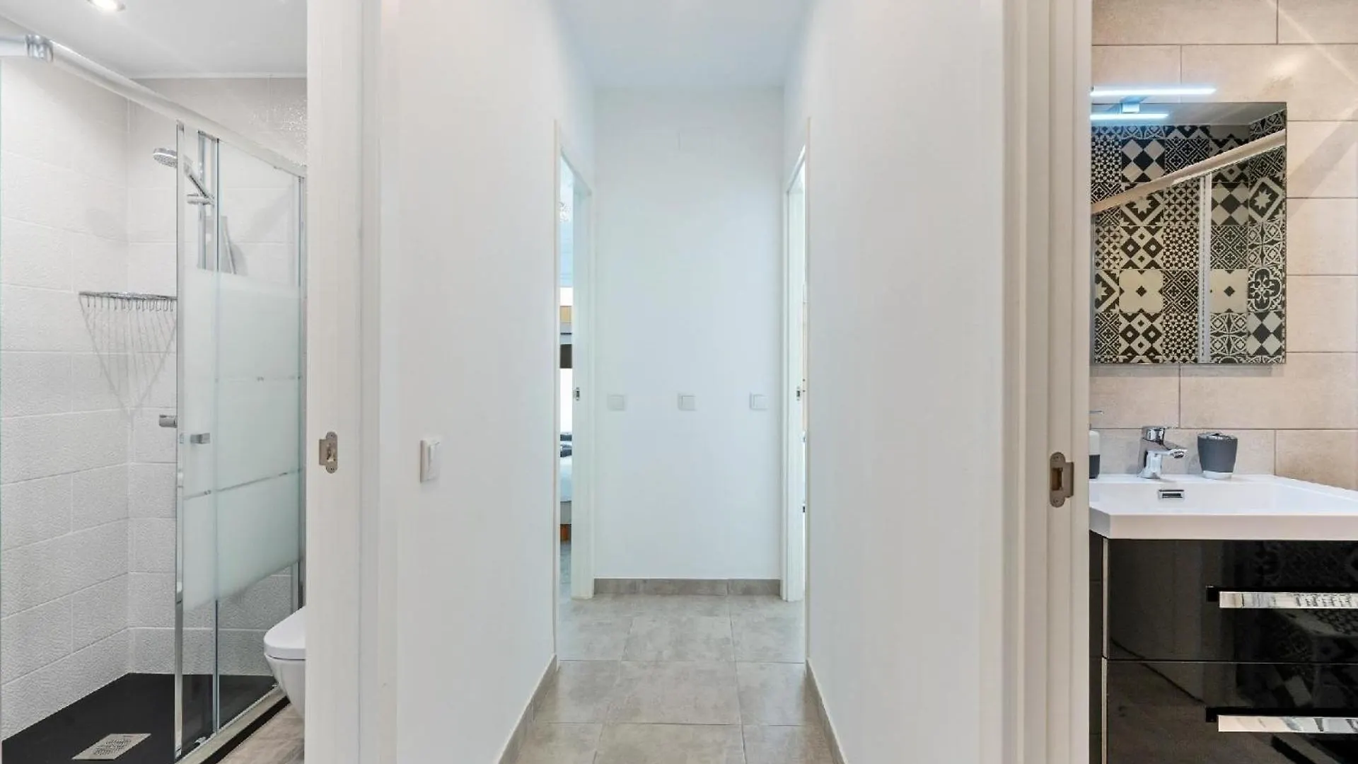 Ferienwohnung Fuer 5 Personen Ca 90 Qm In Empuriabrava, Costa Brava Golf De Roses Apartment