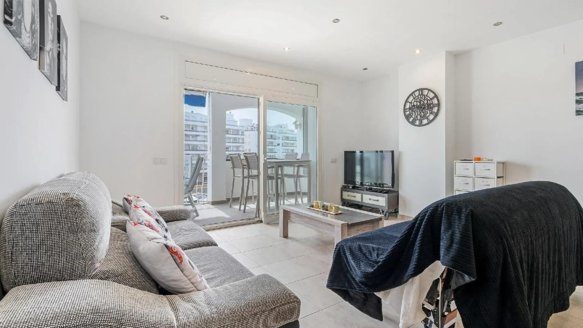 Ferienwohnung Fuer 5 Personen Ca 90 Qm In Empuriabrava, Costa Brava Golf De Roses