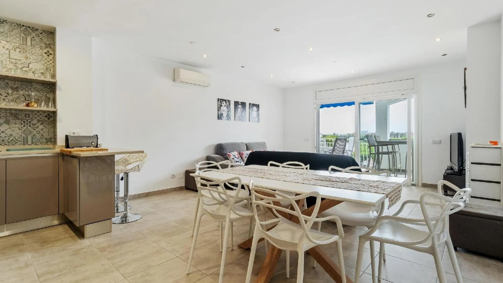 Apartment Ferienwohnung Fuer 5 Personen Ca 90 Qm In Empuriabrava, Costa Brava Golf De Roses Spain